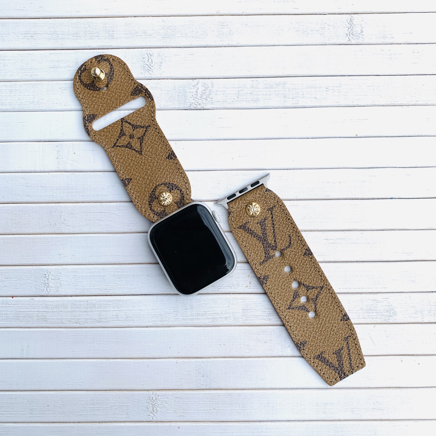 Rever Authentic Apple Watch strap Needle Closure New Model